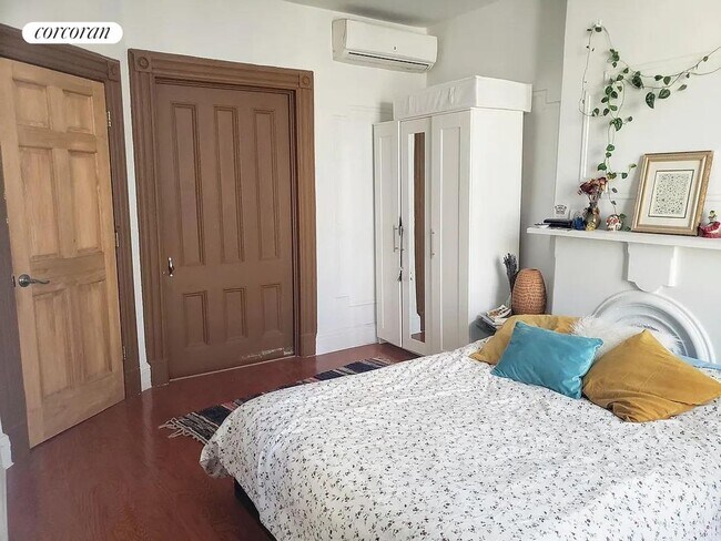 Foto del edificio - 813 Halsey St
