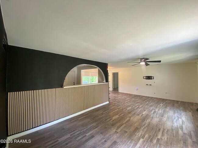 Foto del edificio - 9922 N Parkview Dr