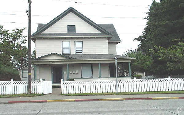 Primary Photo - 1231 Walnut St