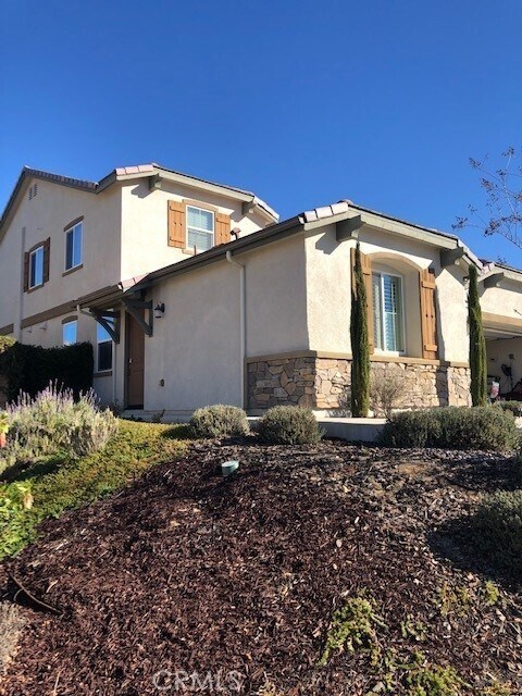 Foto principal - 24726 Satinwood Ln