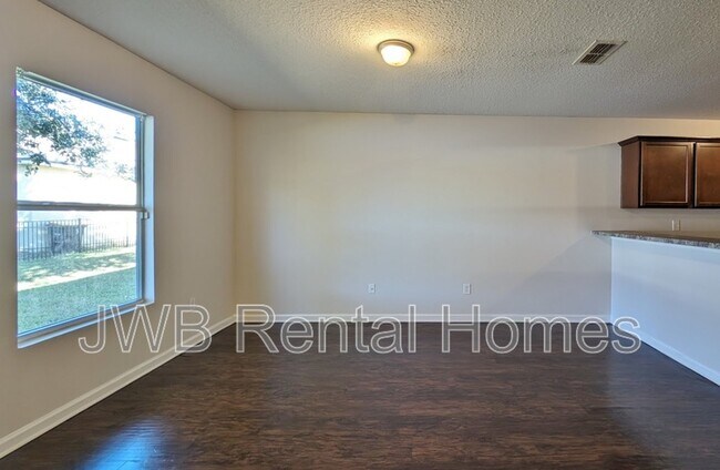 Foto del edificio - 5512 Village Pond Ct