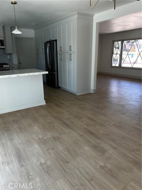 Foto del edificio - 717 Serpentine Dr