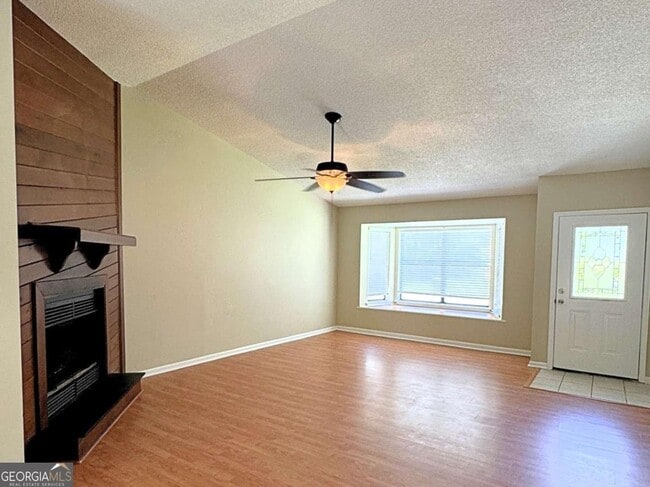 Building Photo - 502 Sunnyside Ct