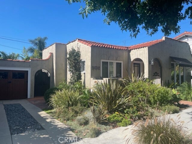 Foto principal - 4824 E Broadway