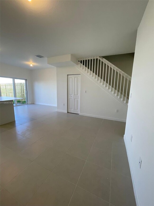 Foto del edificio - 2760 SE 26th Ave