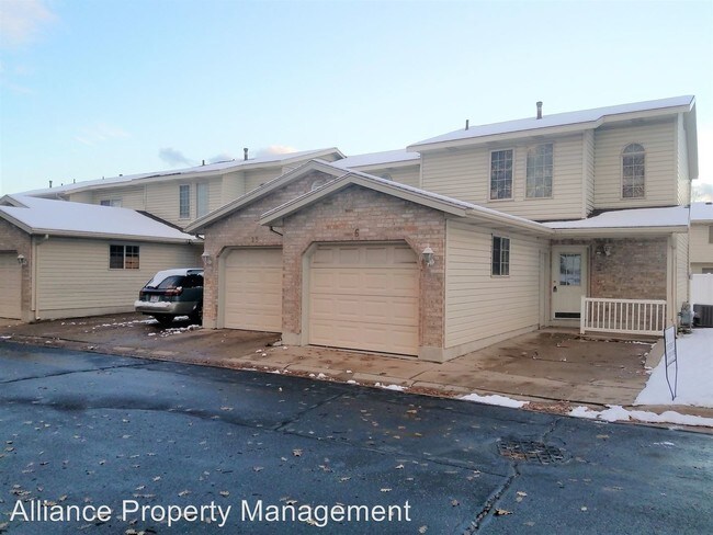 Building Photo - 3 br, 1.5 bath House - 438 E Rosewood Ln #26