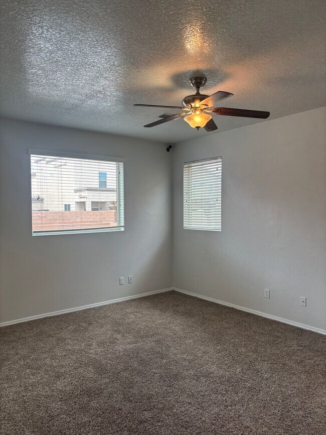 Foto del edificio - Coming Soon! Beautiful 3 Bedroom Home in a...