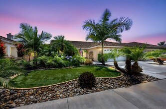 Building Photo - 3925 Estancia Dr