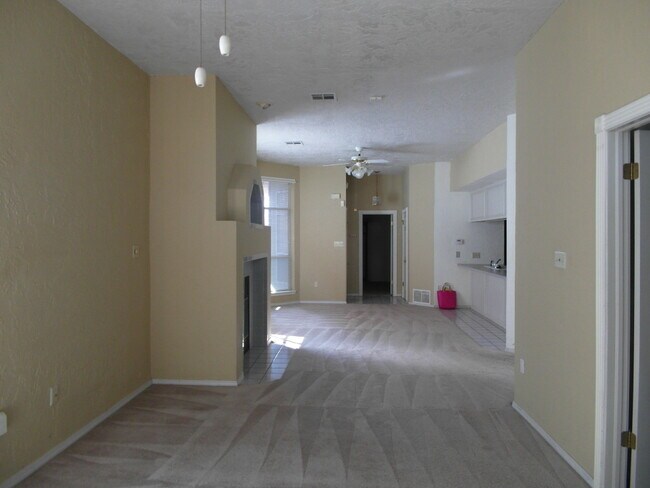 Building Photo - 503 NW Fairway Villas Pl