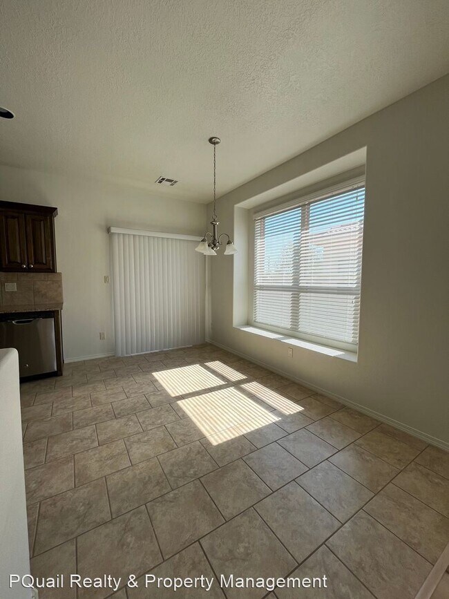 Foto del edificio - 3 br, 2 bath House - 1284 La Fonda Street