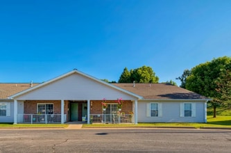 Building Photo - Leisure Living Lakeside