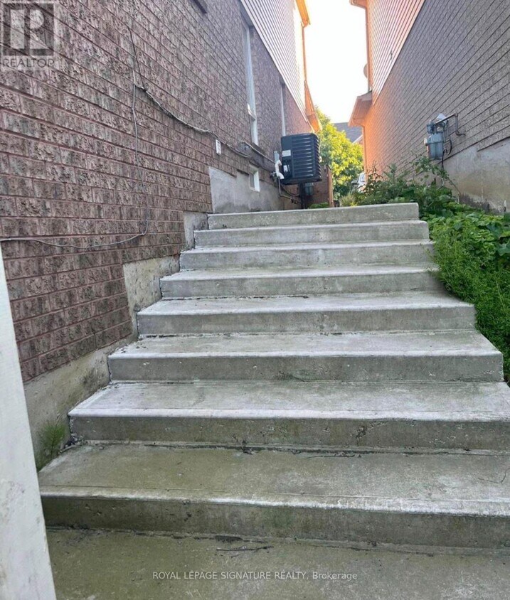 Photo du bâtiment - 1585 Avonmore Square