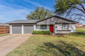 Building Photo - 308 Franklin Dr