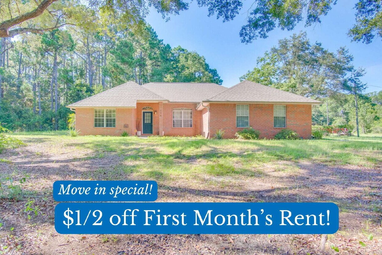 Primary Photo - Stunning West Pensacola Home on Nearly an ...