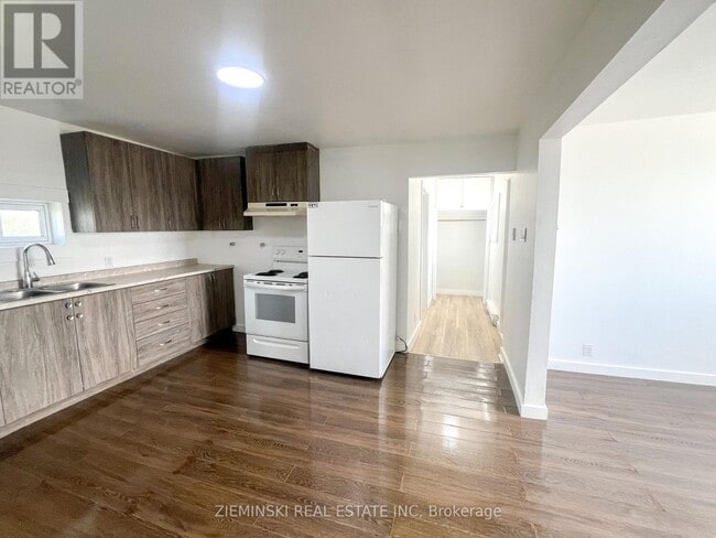 Photo du bâtiment - B - 310 NINTH AVENUE