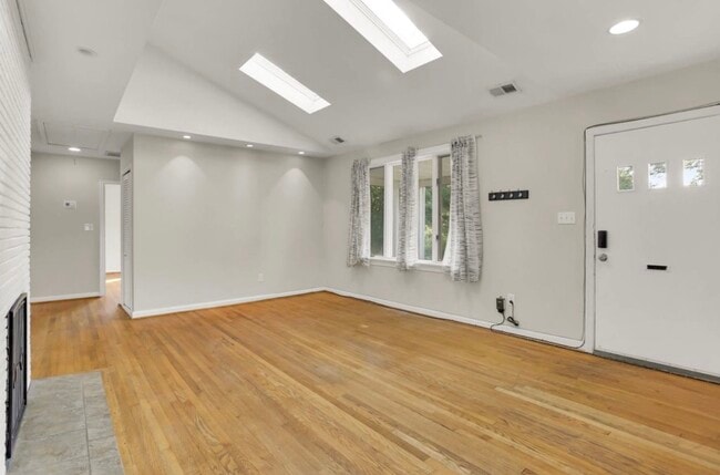 Sala de estar - 3405 Rutgers St