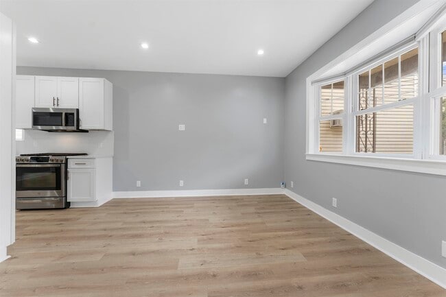 Foto del edificio - 4317 Cottage Ave