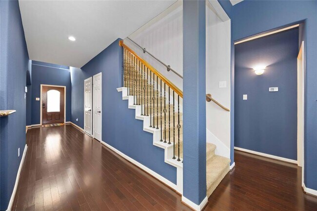 Building Photo - 6226 Oxford Lake Dr