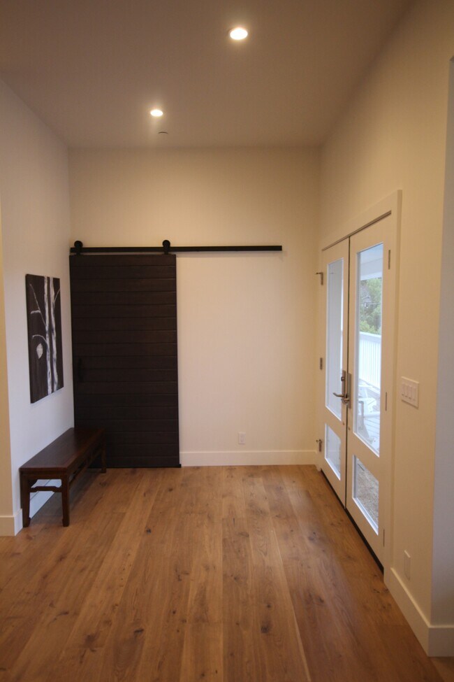 Building Photo - 12 Bayview Avenue