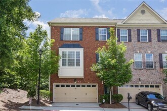 Building Photo - 5060 Windcrest Ln
