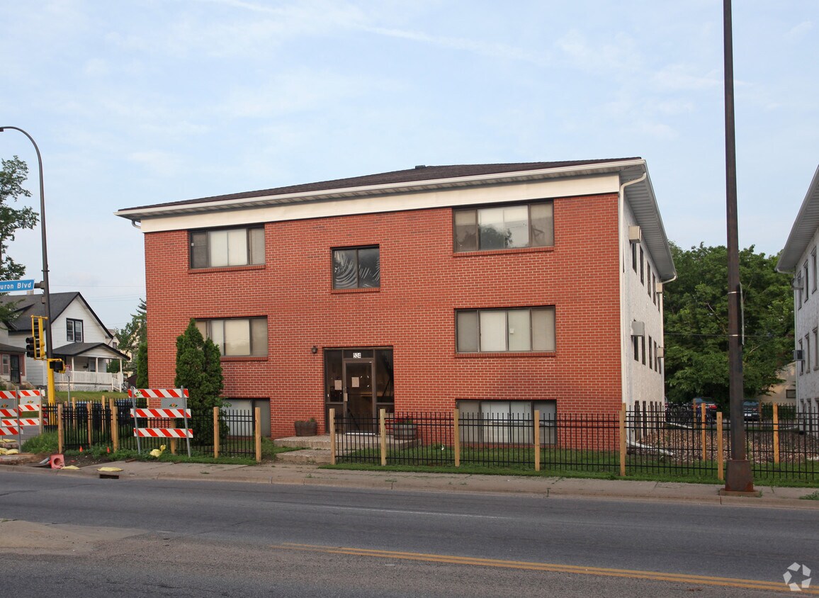 Primary Photo - 524 Huron Blvd SE