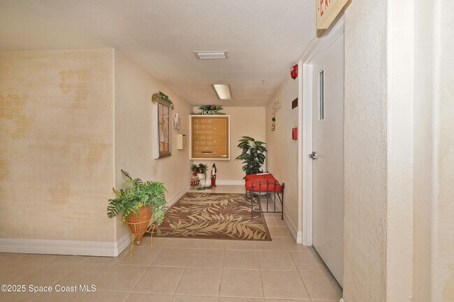 Foto del edificio - 8922 Laguna Ln