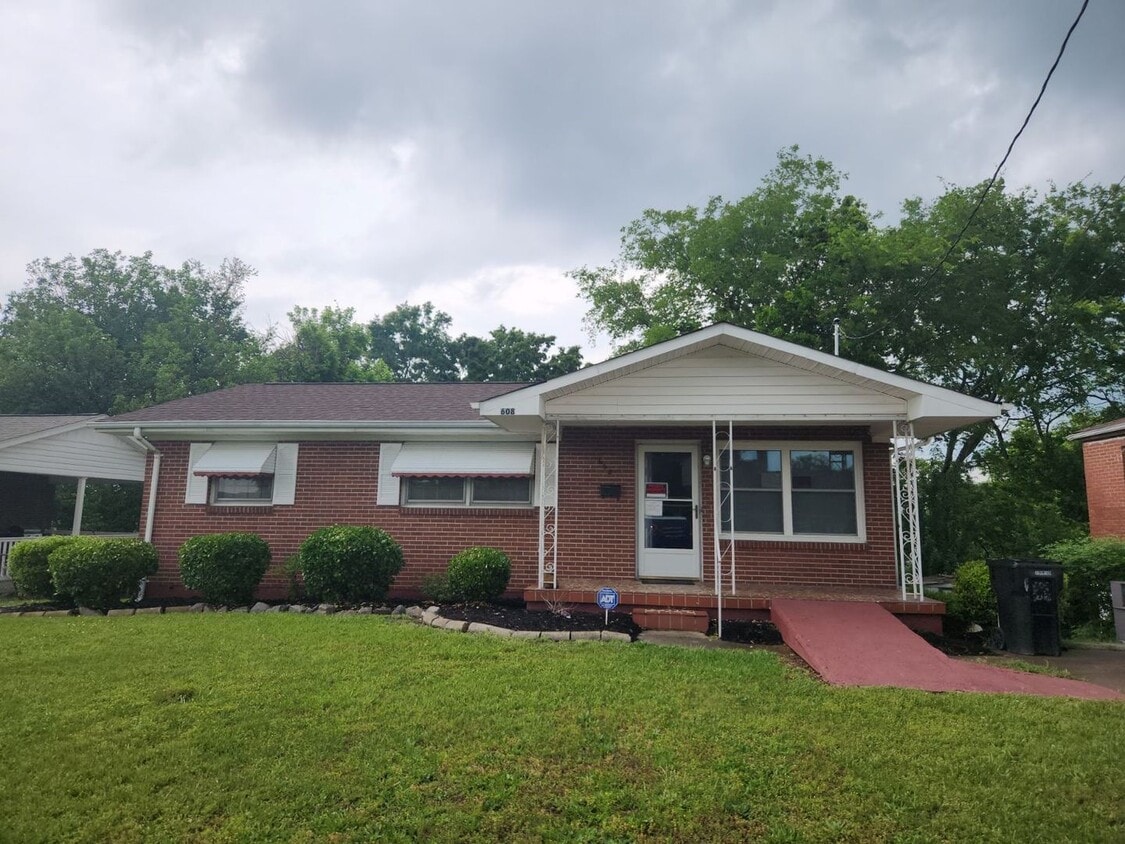 608 Holbrook St, Danville, VA 24541 House Rental in Danville, VA