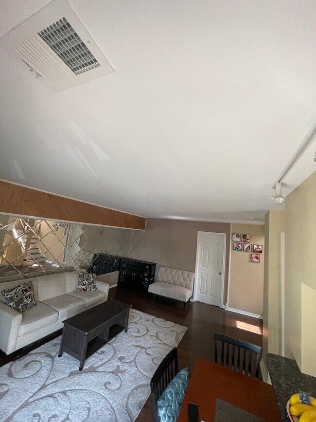 1004 Woodbridge Commons Way Unit 1004, Iselin, NJ 08830 Condo for