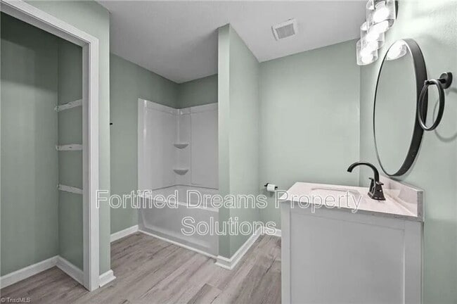 Foto del edificio - 608 Montgomery St