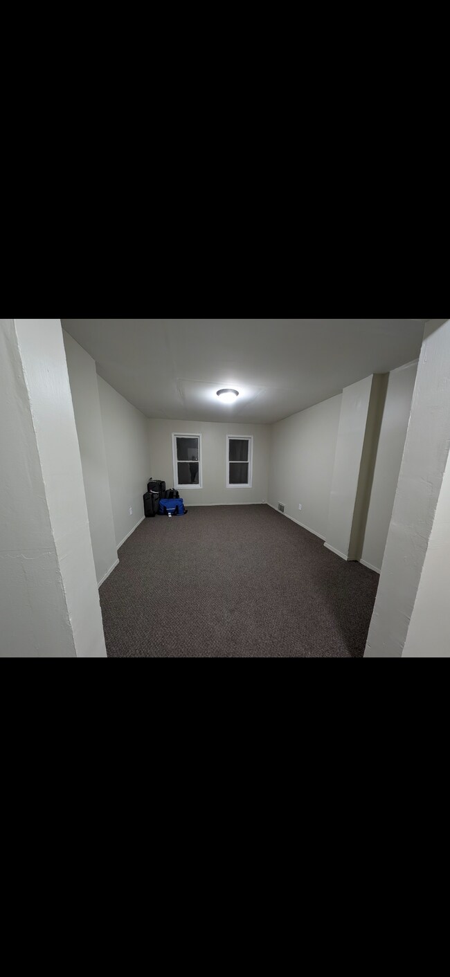 Foto del edificio - 609 6th Ave NE