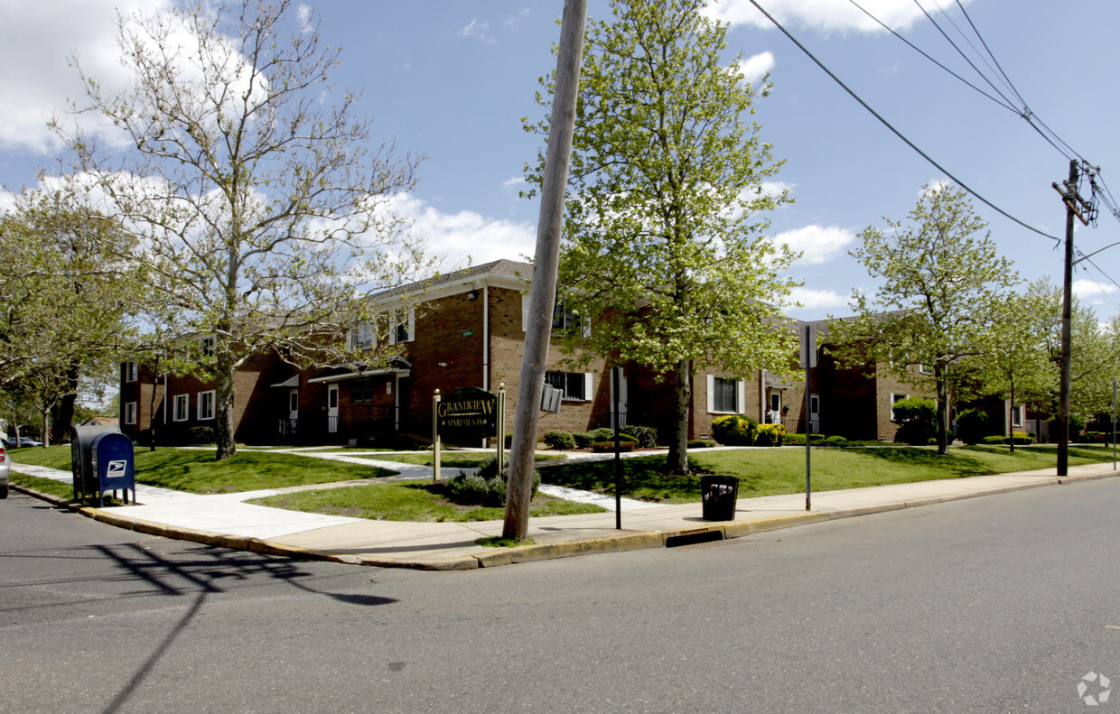 Primary Photo - Grandview Apartments