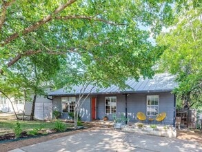 Building Photo - 1705 Adriane Dr