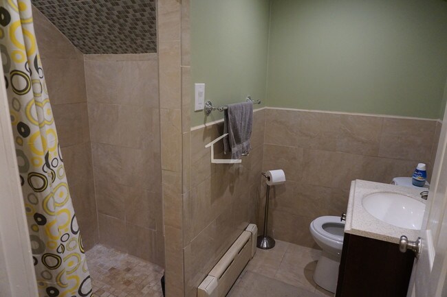 Building Photo - 68 Etna St