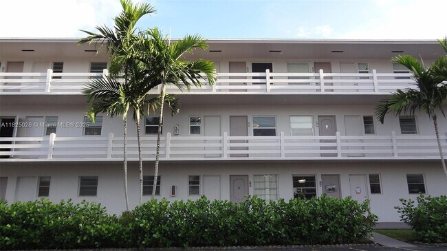 Foto del edificio - 700 Layne Blvd