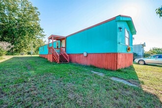 Building Photo - 13202 Hilltop Ct