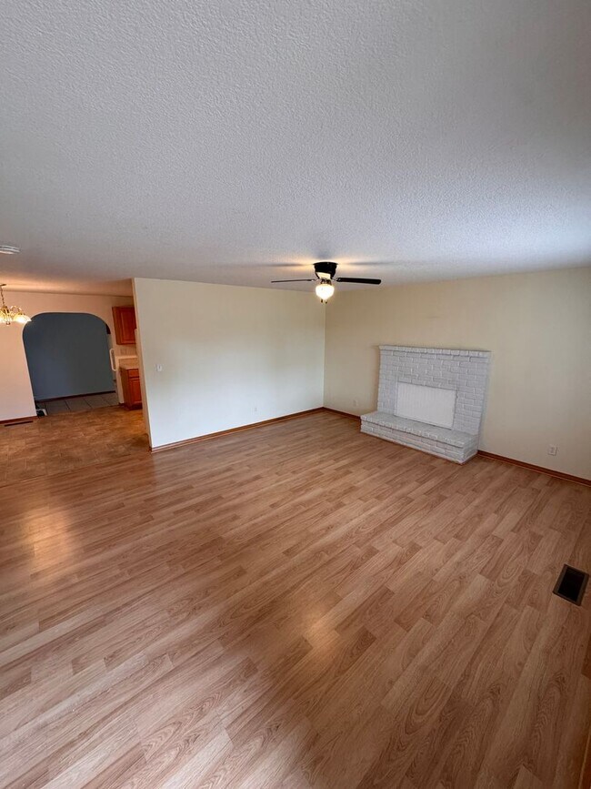 Foto del edificio - 10604 NE 47th St