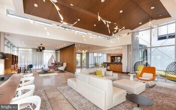 Building Photo - 145 Riverhaven Dr