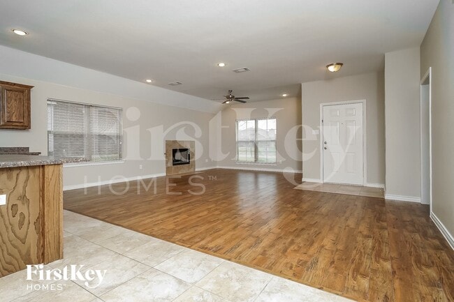 Foto del edificio - 615 Hearthstone Dr