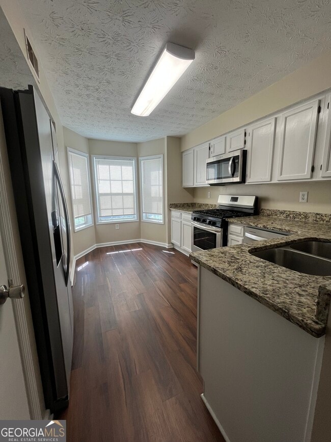 Building Photo - 1666 Northridge Dr