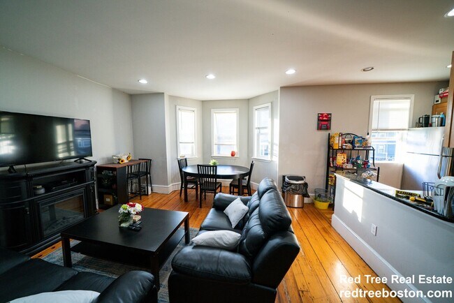 Foto del edificio - 820 Parker St