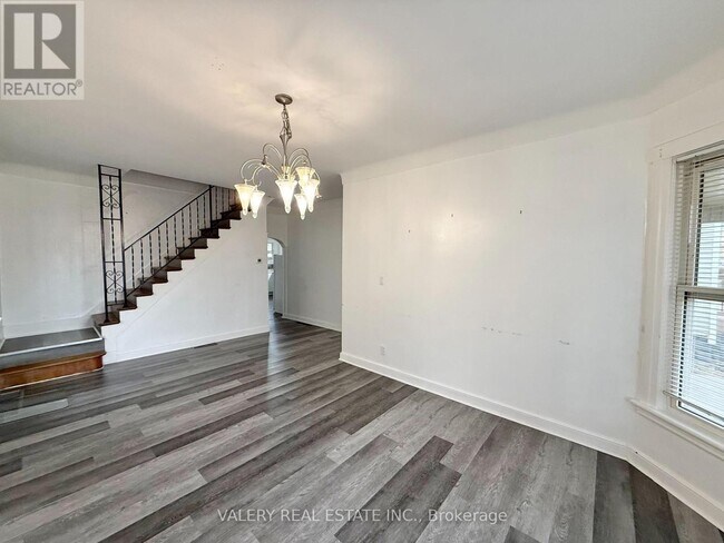 Photo du bâtiment - 824 Lincoln Rd