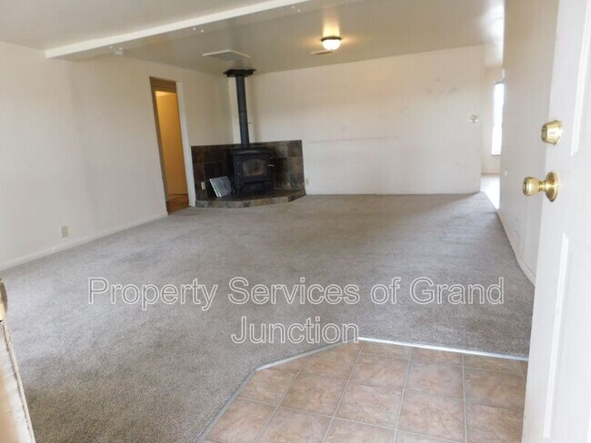 Foto del edificio - 1278-1215 15 Rd