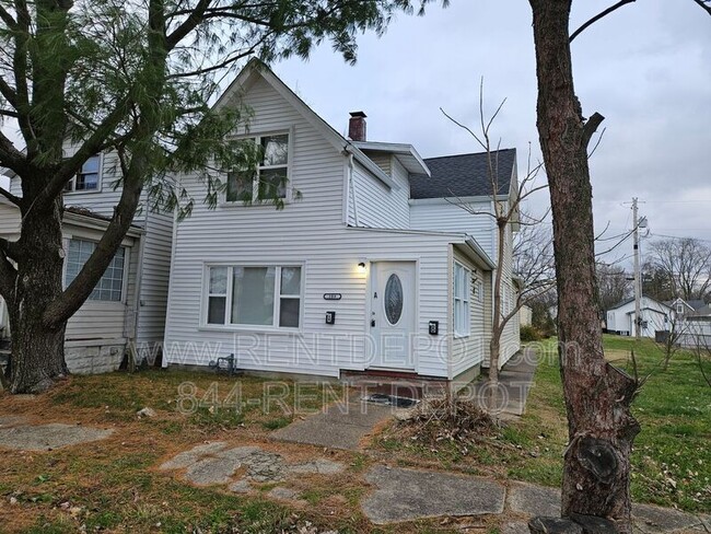 Building Photo - 109 E Eichel Ave