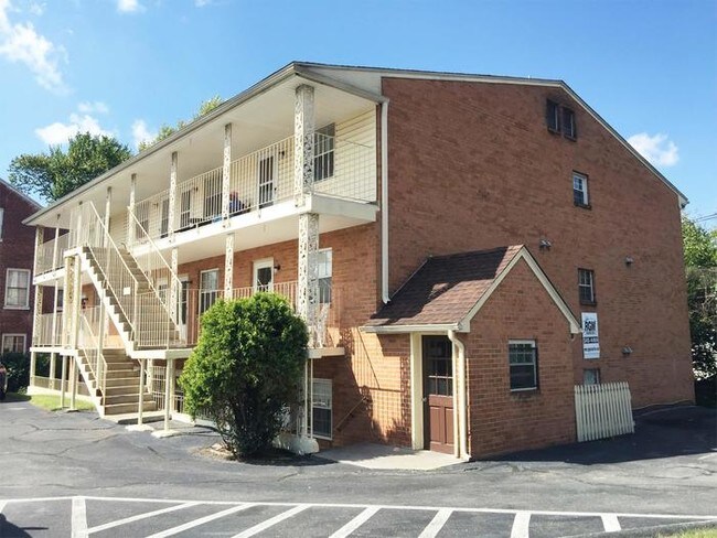 Building Photo - Two Bedroom Apartment in Old Southwest