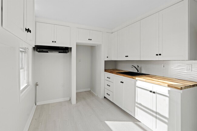 Foto del edificio - 173-175 LEMBECK Ave