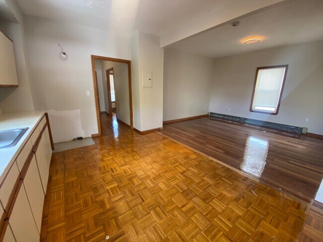 Foto del edificio - 215 Belgrade Ave