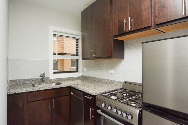 Foto del edificio - 533 W Belden Ave