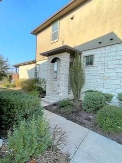 Building Photo - 2880 Donnell Dr