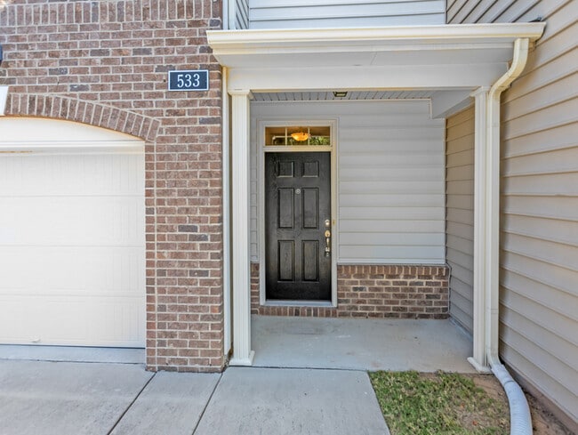 Building Photo - 533 Panorama Park Pl