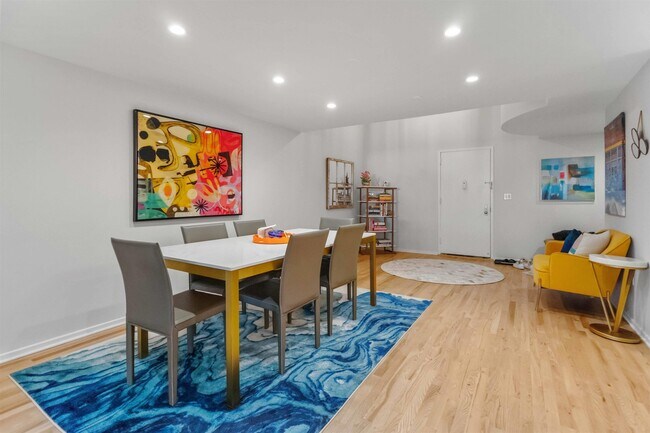 Foto del edificio - 518-530 Gregory Ave